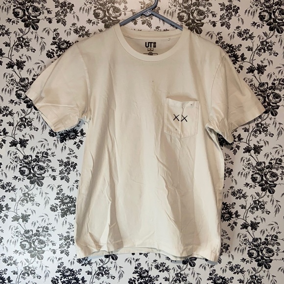 Uniqlo Other - Kaws Sesame Street Uni Glo T-Shirt Size Small